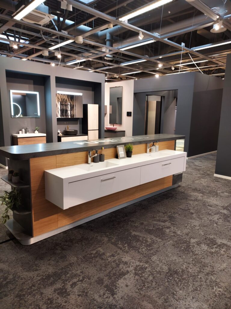 Puresolid Showroom - allaskaapit, Vantaa